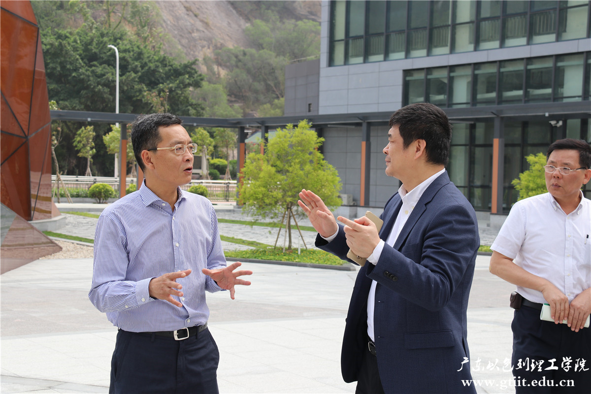 广东省教育厅副厅长邢锋到广东以色列理工学院调研
