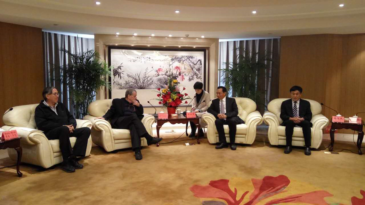 2017.3.1陈良贤会见阿龙_副本.jpg 2017.3.1陈良贤会见阿龙_副本.jpg