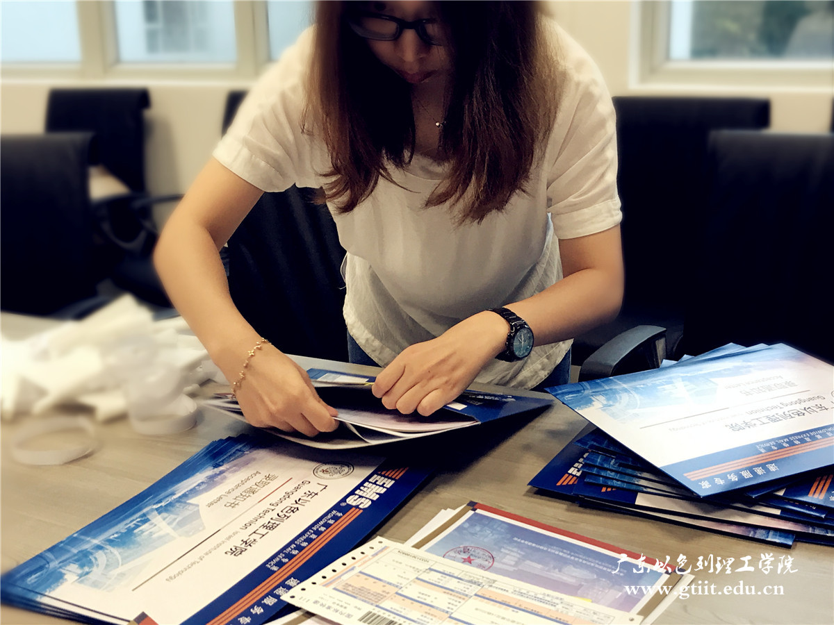 微信图片_20170718172301_副本.jpg 微信图片_20170718172301_副本.jpg