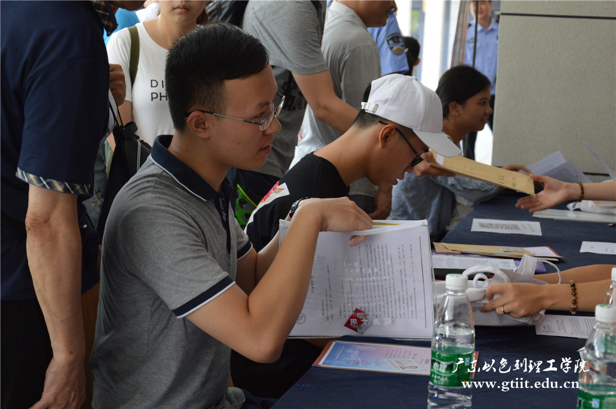 DSC_0356.jpg DSC_0356.jpg