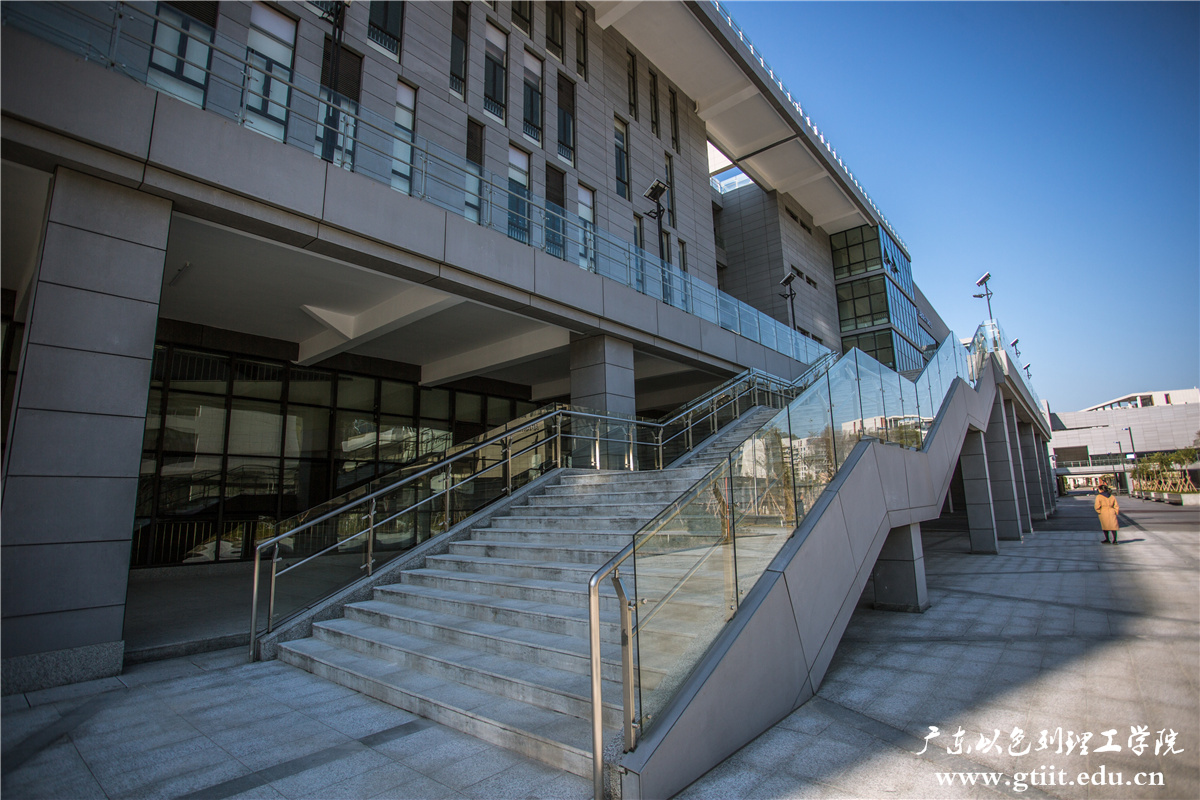 1X0A0030.jpg 1X0A0030.jpg