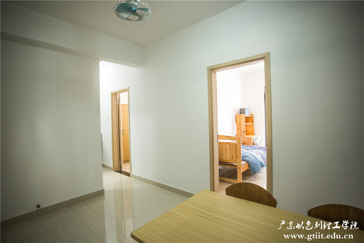 1X0A0052.jpg 1X0A0052.jpg