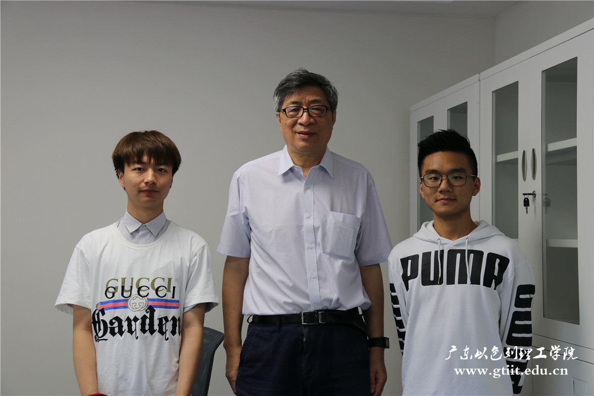 IMG_8030.jpg IMG_8030.jpg