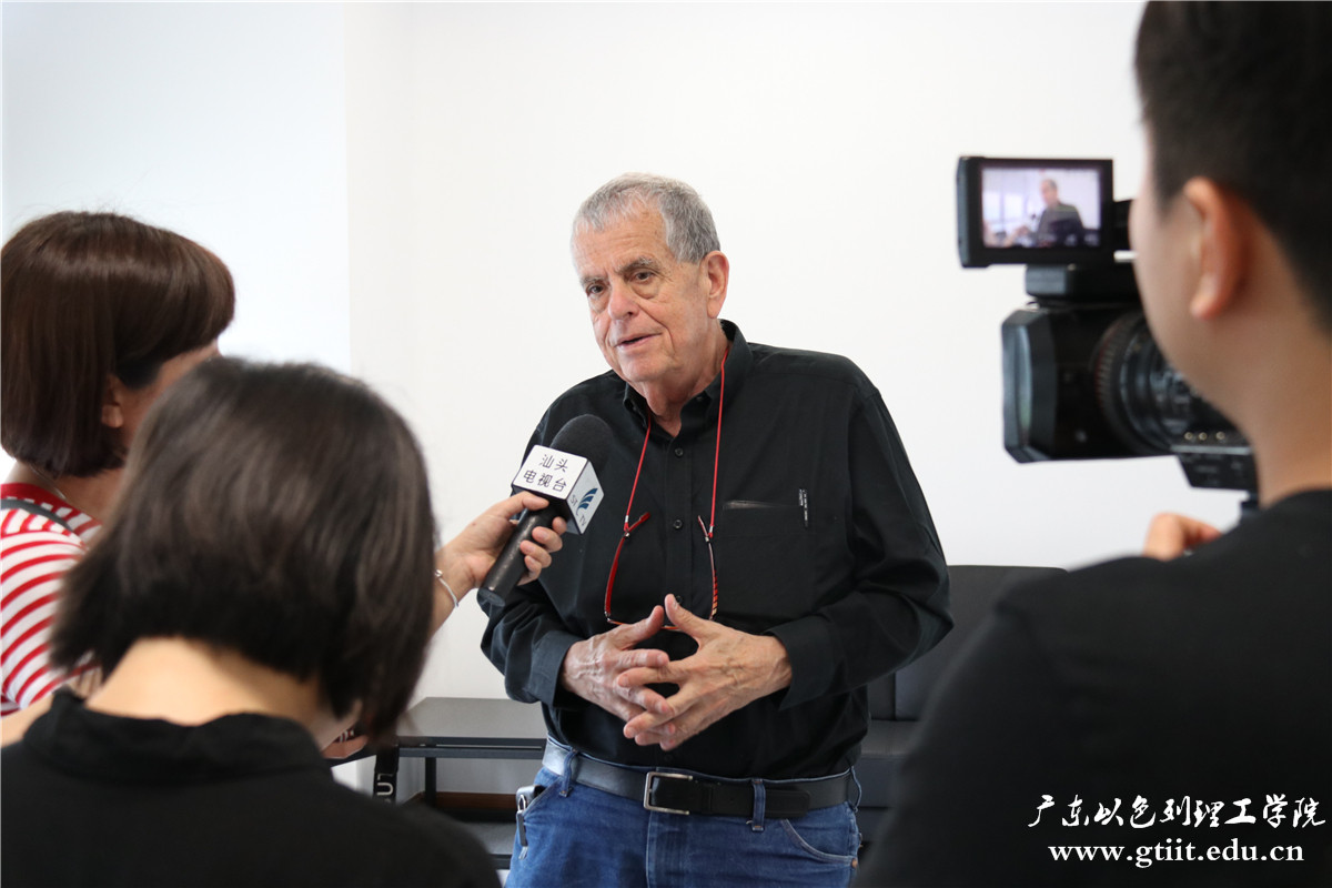 IMG_1594.jpg IMG_1594.jpg