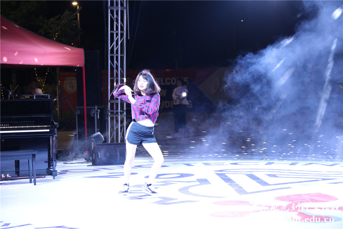 IMG_2893.jpg IMG_2893.jpg