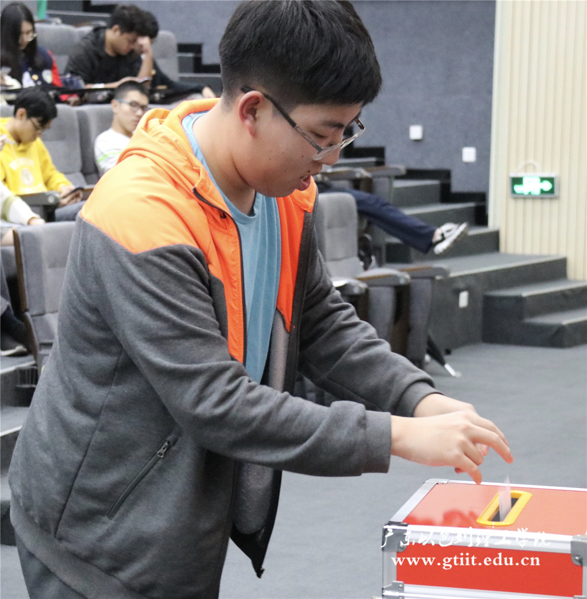 WeChat Image_20181224092122.jpg WeChat Image_20181224092122.jpg