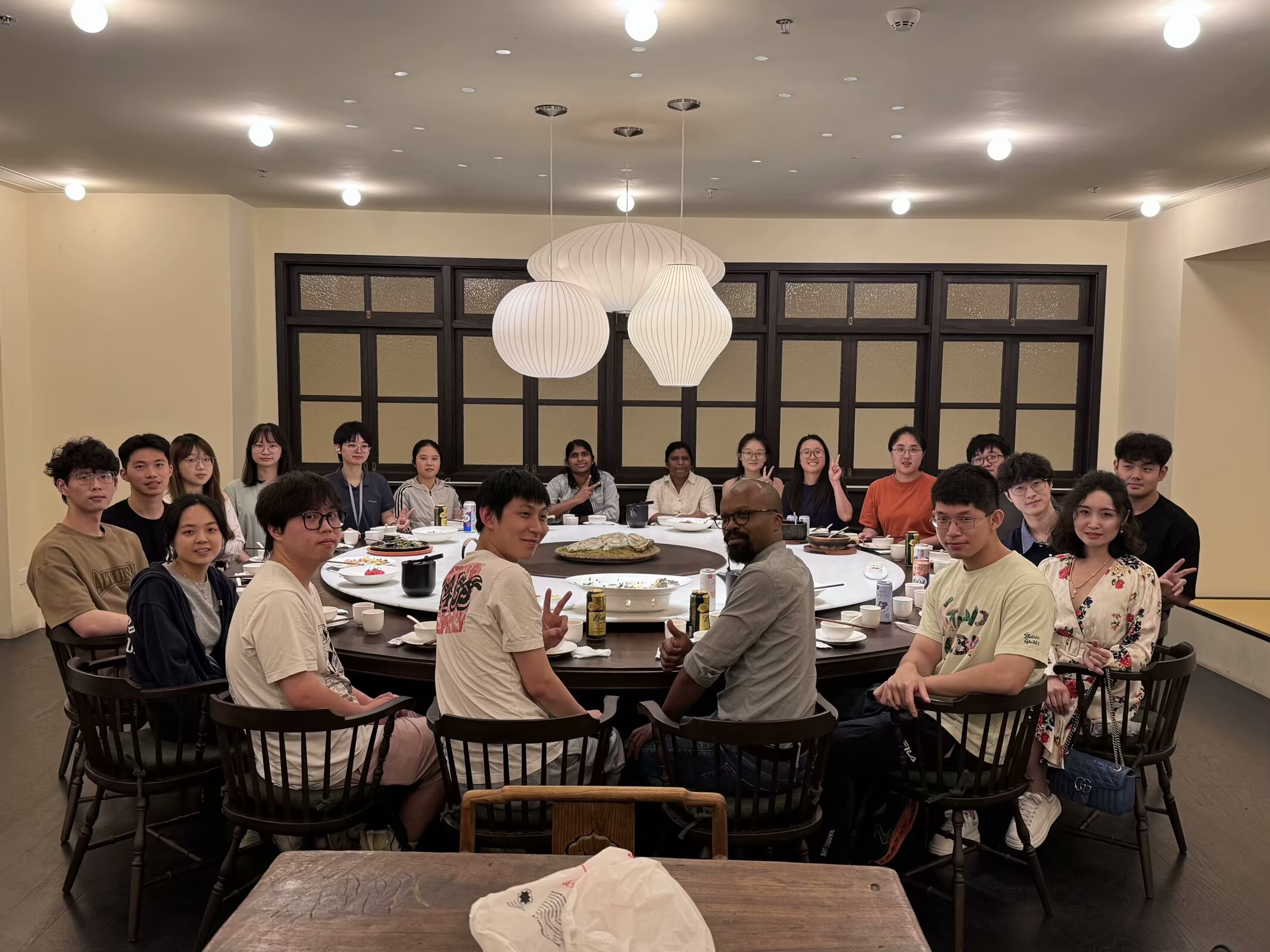 Olivier课题组聚餐.jpg
